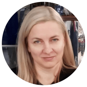 Олена Нежинська